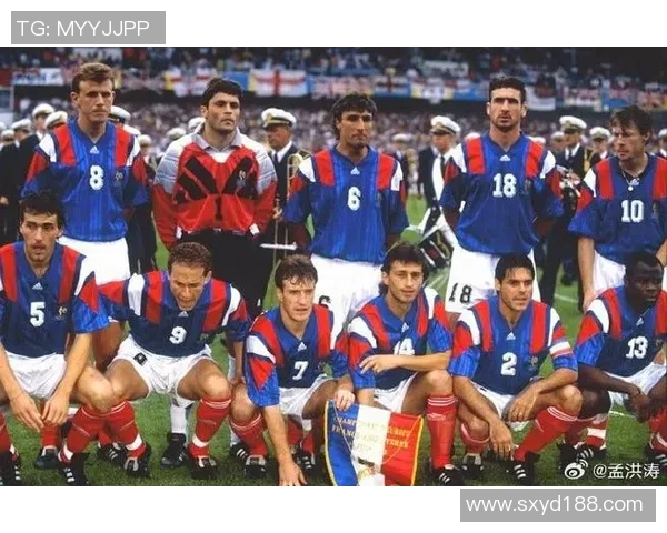 克鲁日与布拉格的精彩对决揭示欧洲足球的魅力与竞争态势 克鲁日与布拉格的精彩对决揭示欧洲足球的魅力与竞争态势