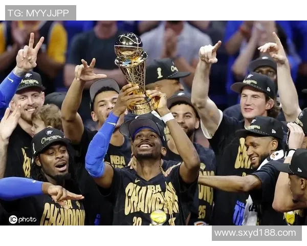 腾讯开拓者与爵士队的精彩对决分析及赛季展望